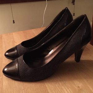 Used pair of brown heels wore them twice