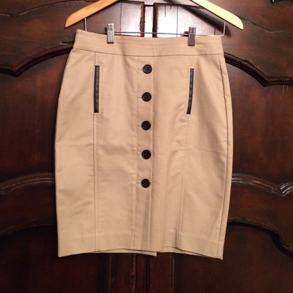 Ann Taylor Dresses & Skirts - Ann Taylor khaki  pencil skirt