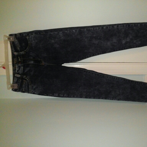 High Waisted Jeans - Picture 4 of 4