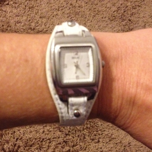 White relic watch