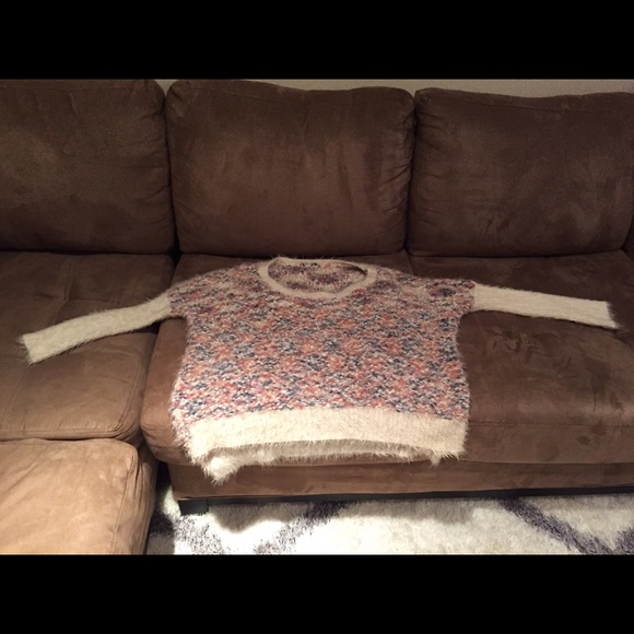 Sweater - Picture 3 of 4