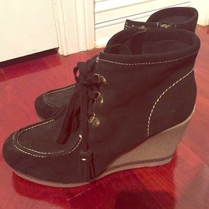 Gorgeous Black Wedge Boot