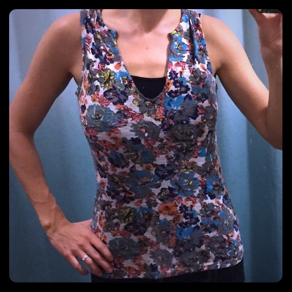Anthropologie floral top by Porridge size small
