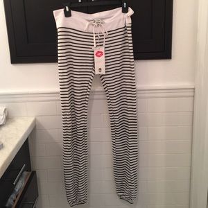 BNWT Wildfox Malibu Skinny Sweatpants B&W Stripe