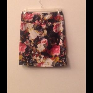 Flowered mini skirt