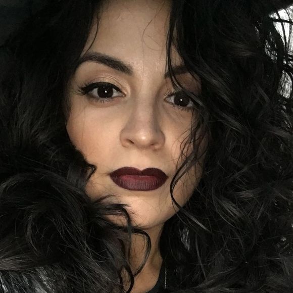 Meet your Posher, Tiffany