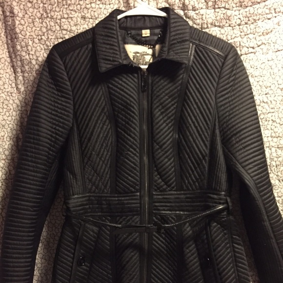 Beautiful Authentic Burberry Jacket - Picture 1 of 4