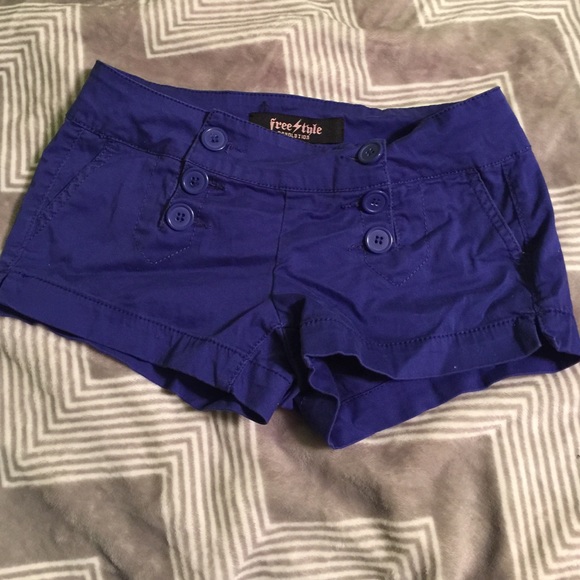 Free style shorts