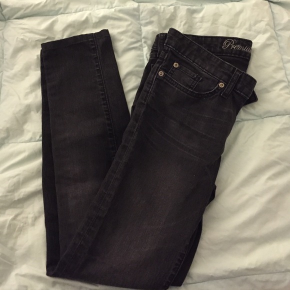 Gap  skinny  jeans ( 28 waist / size 6)