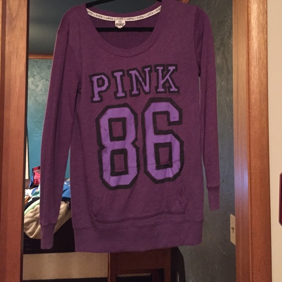 pink sweatshirt