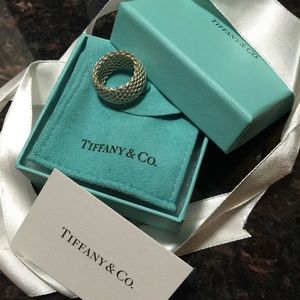 NIB 100% Authentic Tiffany Somerset Ring