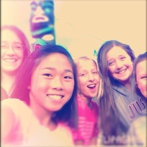 Meet your Posher, Macie