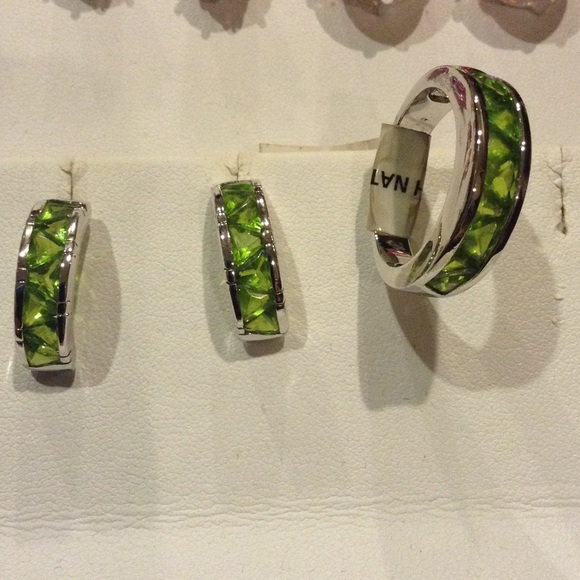 Jewelry - Peridot Ring & earrings (set)