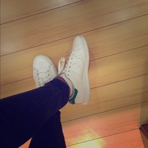 Adidas Stan smiths size 8 1/2!!