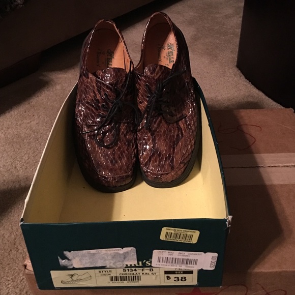 Shoes - Picture 2 of 2