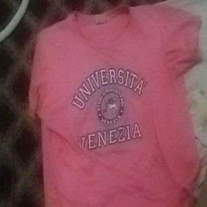 Tee-shirt says universita venezia