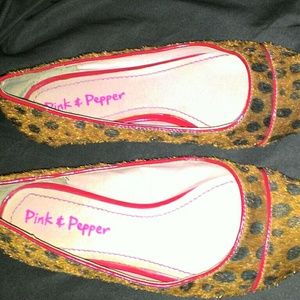 Pink & Pepper flats