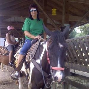 Meet your Posher, Anita b.