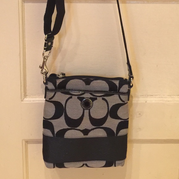 Authentic Coach crossbody