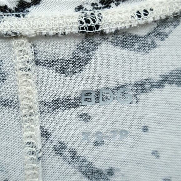 BDG Tribal Tank - Picture 2 of 2