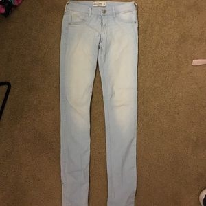 Abercrombie light wash skinny jeggings