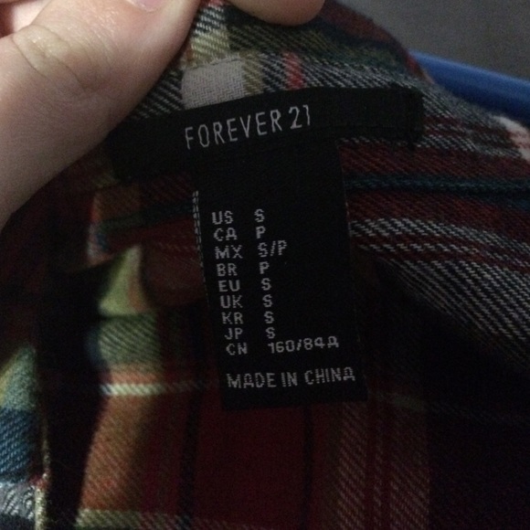 NWOT Forever21 long sleeve button up flannel shirt - Picture 3 of 3