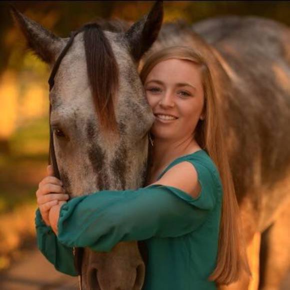 Meet your Posher, Carly