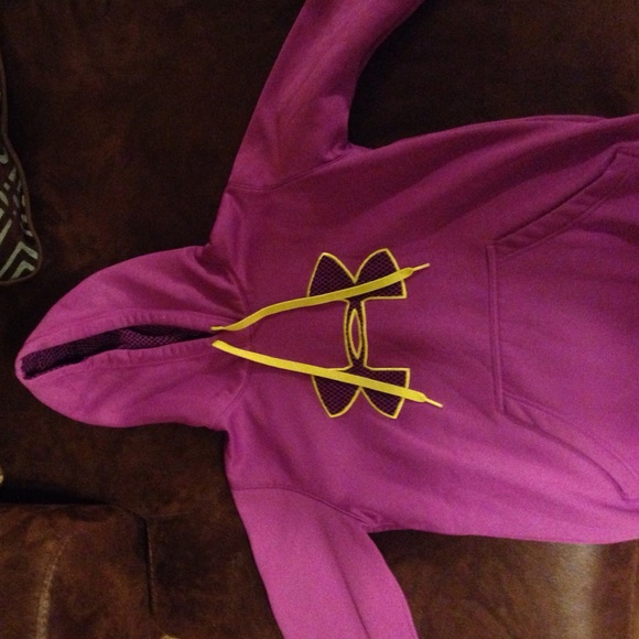 Purple and yellow under armour sweat shirt