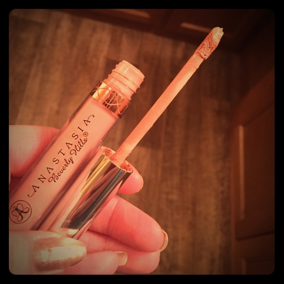 Anastasia Beverly Hills liquid lipstick