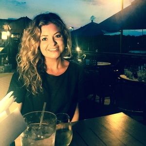 Meet your Posher, Caroline