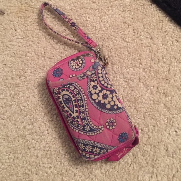 small wallet sized wristlet