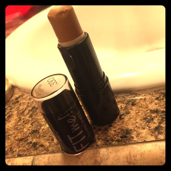 Maybelline New York fit me foundation stick