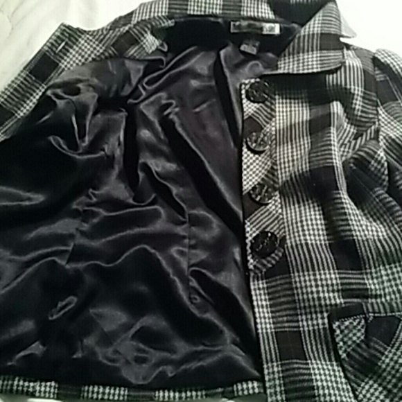 Jacket - Picture 3 of 4