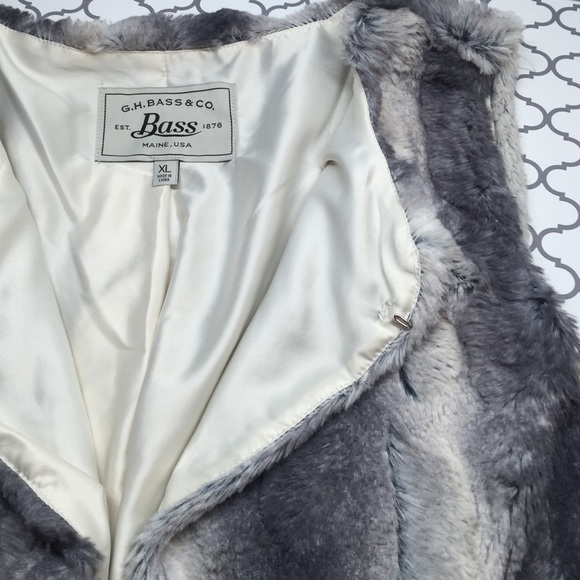 Cream & Gray Faux Fur Open Front Vest - Picture 2 of 4