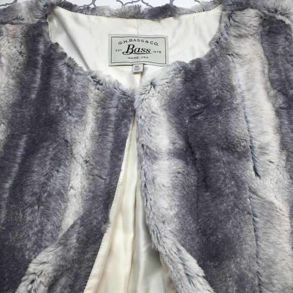 Cream & Gray Faux Fur Open Front Vest - Picture 3 of 4