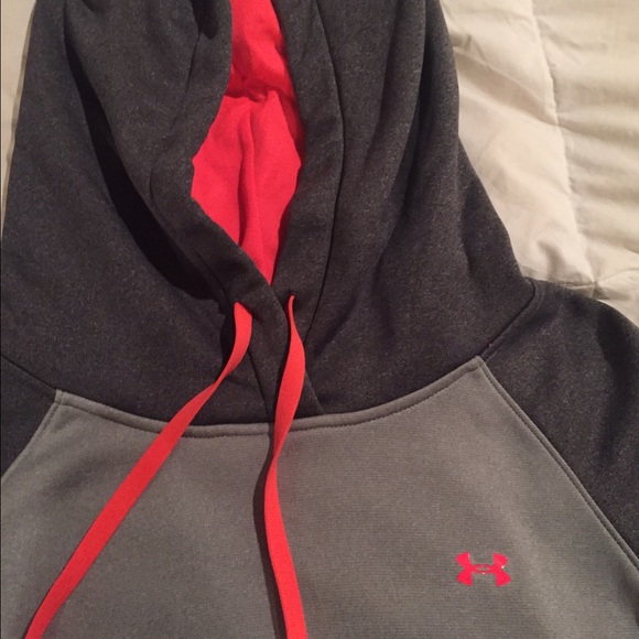 Under armour hooded sweatshirt - Picture 2 of 3