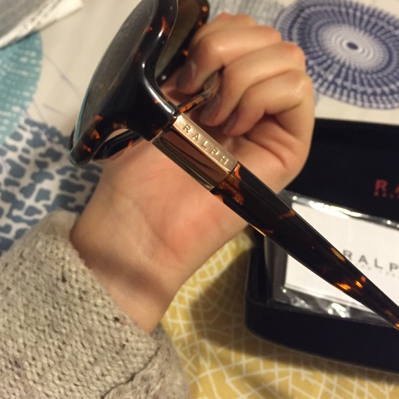 Ralph Lauren Sun Glasses - Picture 3 of 4