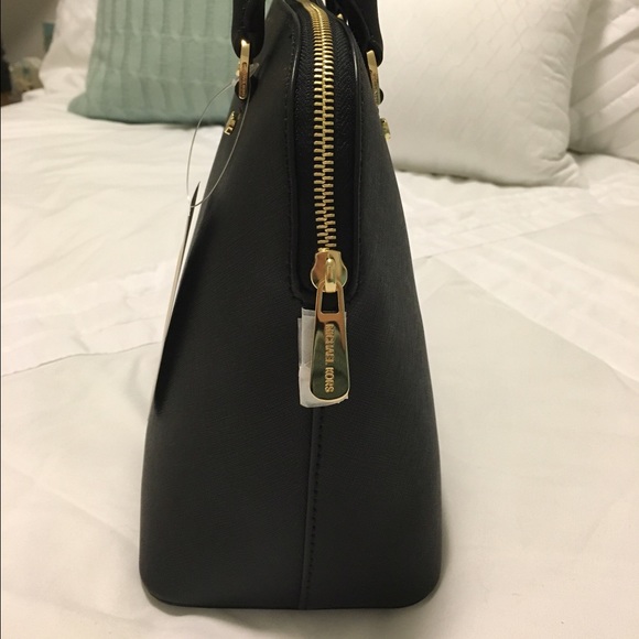 🎀SOLD🎀 Brand New Michael Kors Purse 👜 - Picture 3 of 4
