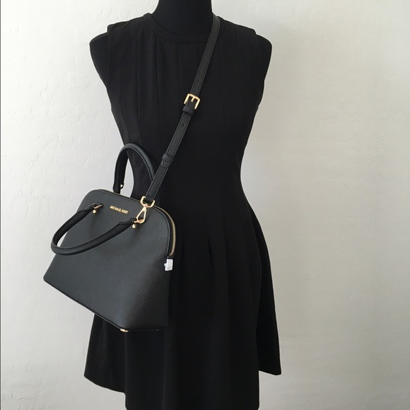 🎀SOLD🎀 Brand New Michael Kors Purse 👜 - Picture 4 of 4