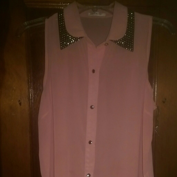 Sleeveless top