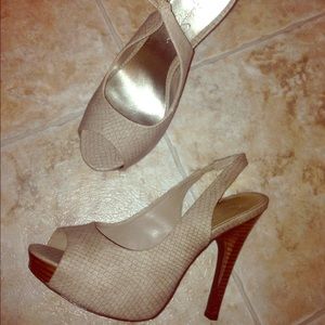 Cute Jessica Simpson Slingback Heels!