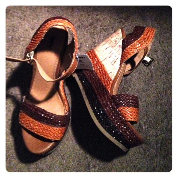 Wedge shoes