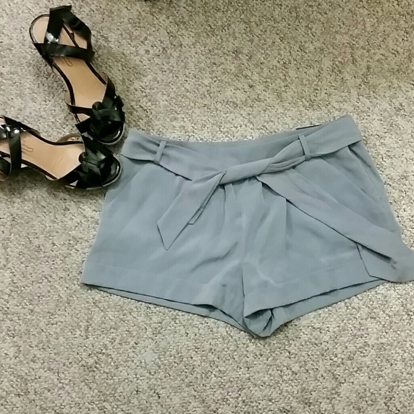 Express Light Grey cinched shorts - Picture 1 of 4