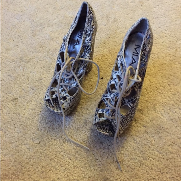 MIA platform heels - Picture 1 of 2