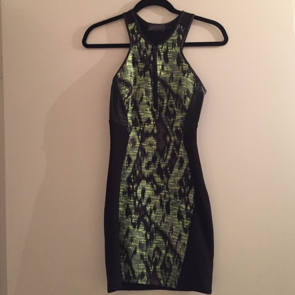 Astr bodycon dress - Picture 1 of 3