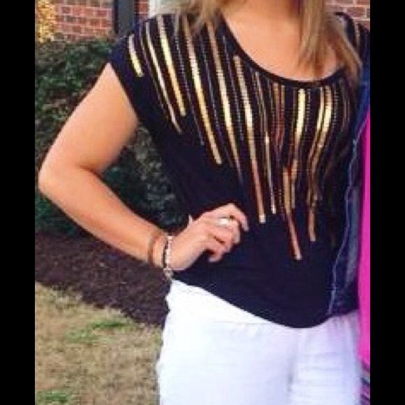 Great Black Top With Gold Sequins - Picture 4 of 4