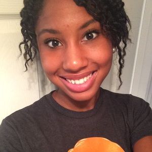 Meet your Posher, Alison