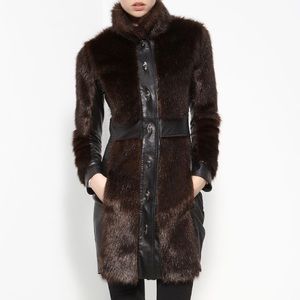 Rachel Zoe
Leather Trim Faux Fur Coat Rachel Zoe
Leather Trim Faux Fur Coat