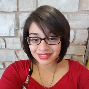 Meet your Posher, Lorena