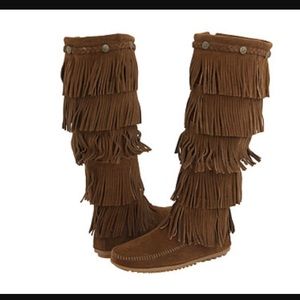 Minnetonka fringe boots